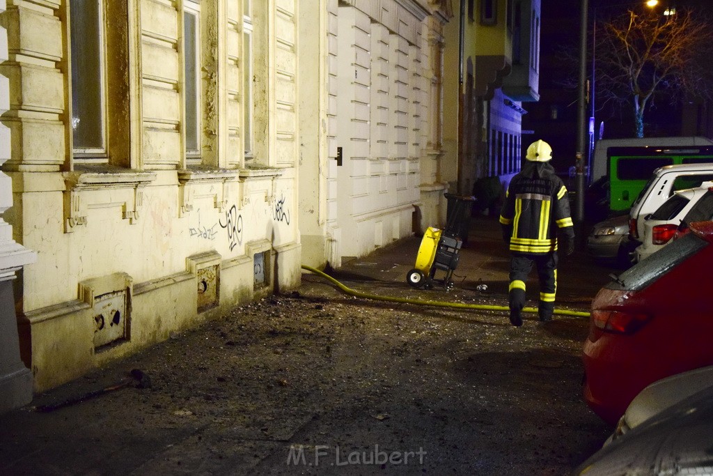 Feuer 2 Y Koeln Ehrenfeld Everhardtstr P237.JPG - Miklos Laubert